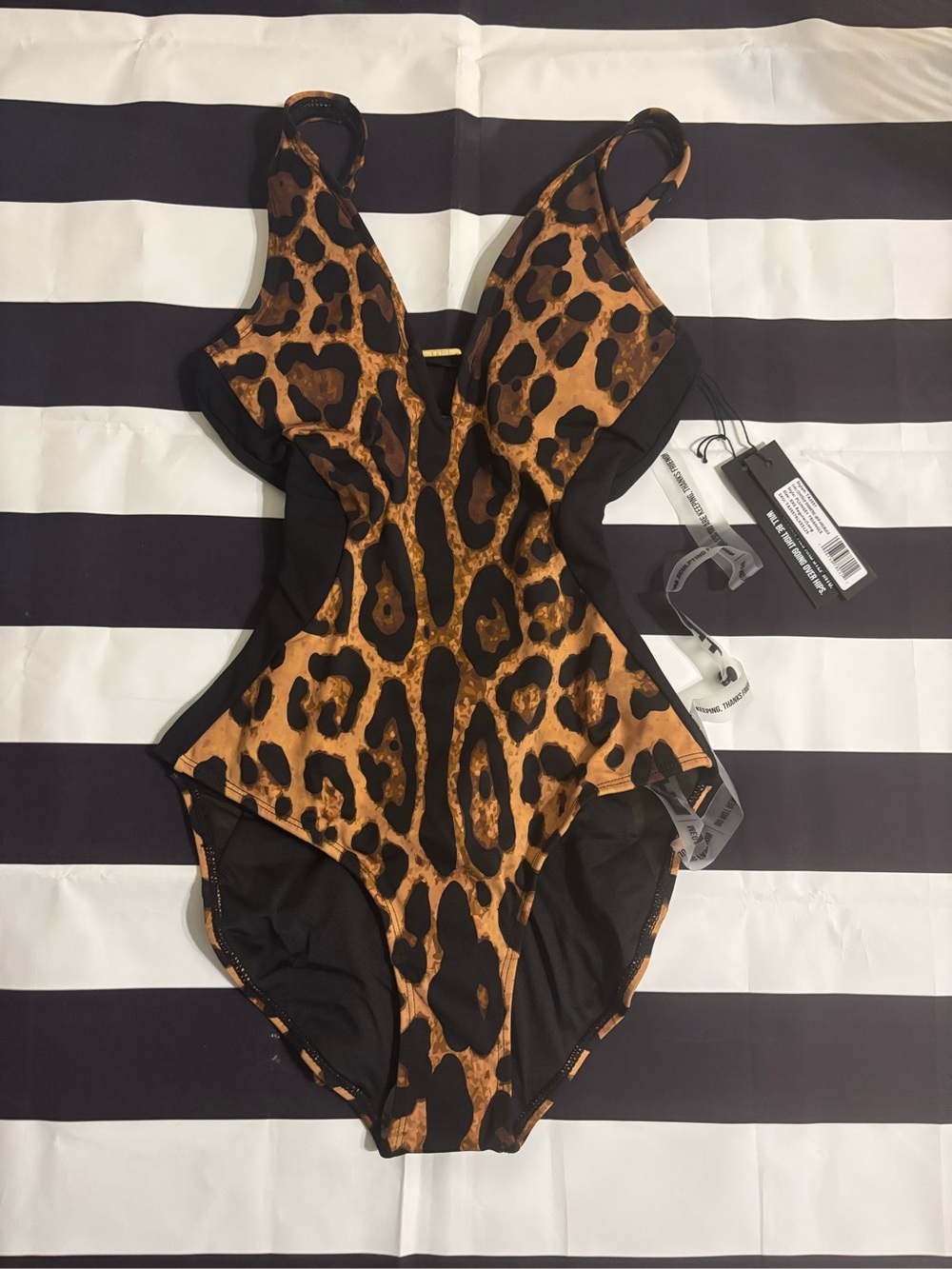 BNWT TA3 Plungey Triangle Shape Wear One Piece Swimsuit XXS Regular